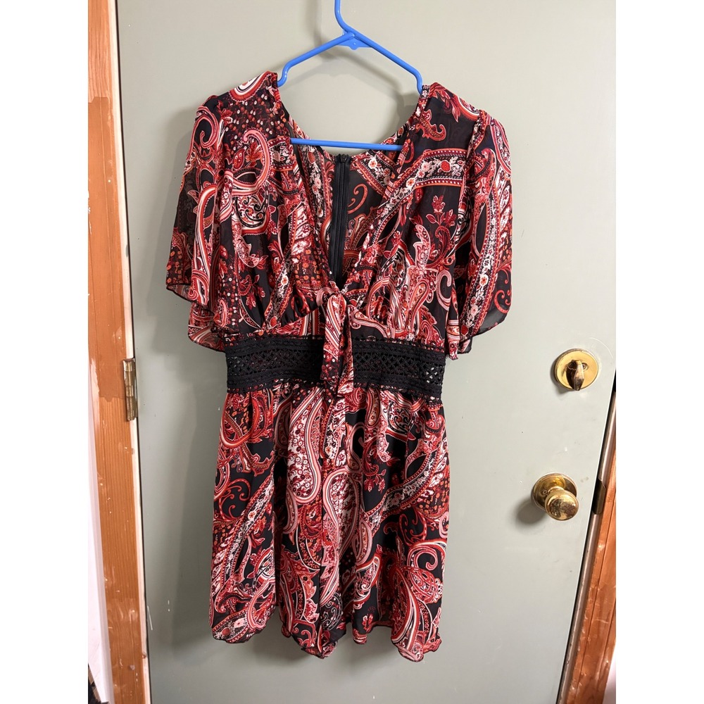 SHEIN Curve Womens 0XL Red Paisley V Neck Tie Front Crochet Waist Romper Shorts
